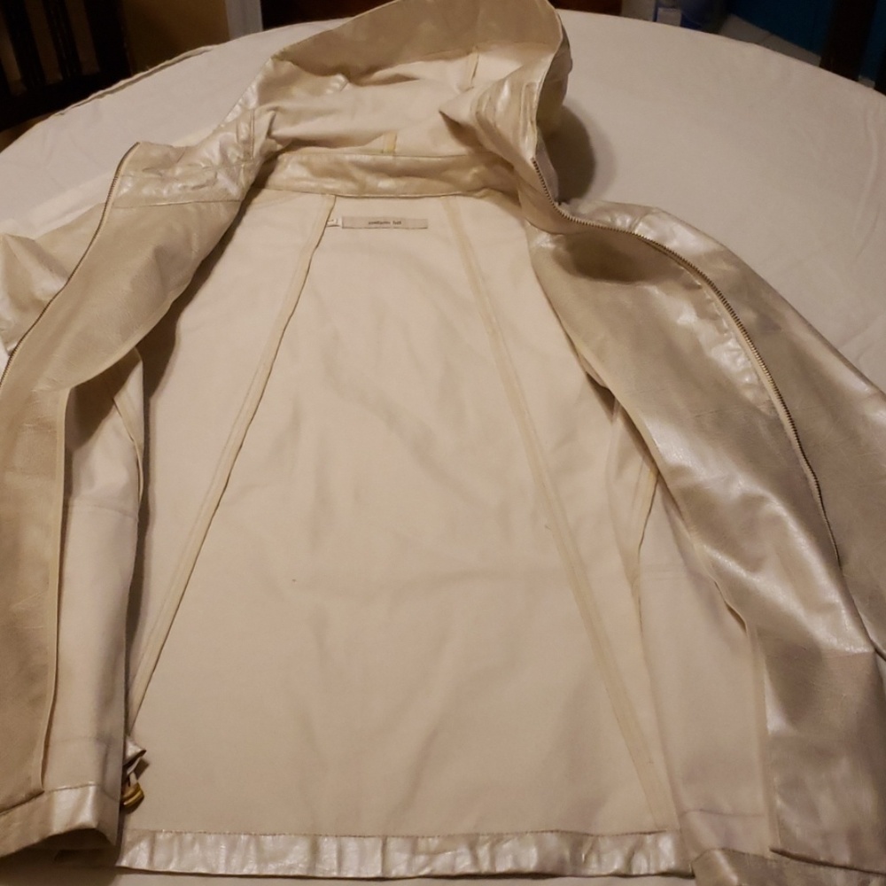 Jacket - Picture 7 of 8